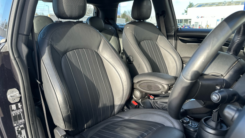 MINI Hatchback 1.5 Cooper Exclusive 3dr Auto Petrol Hatchback